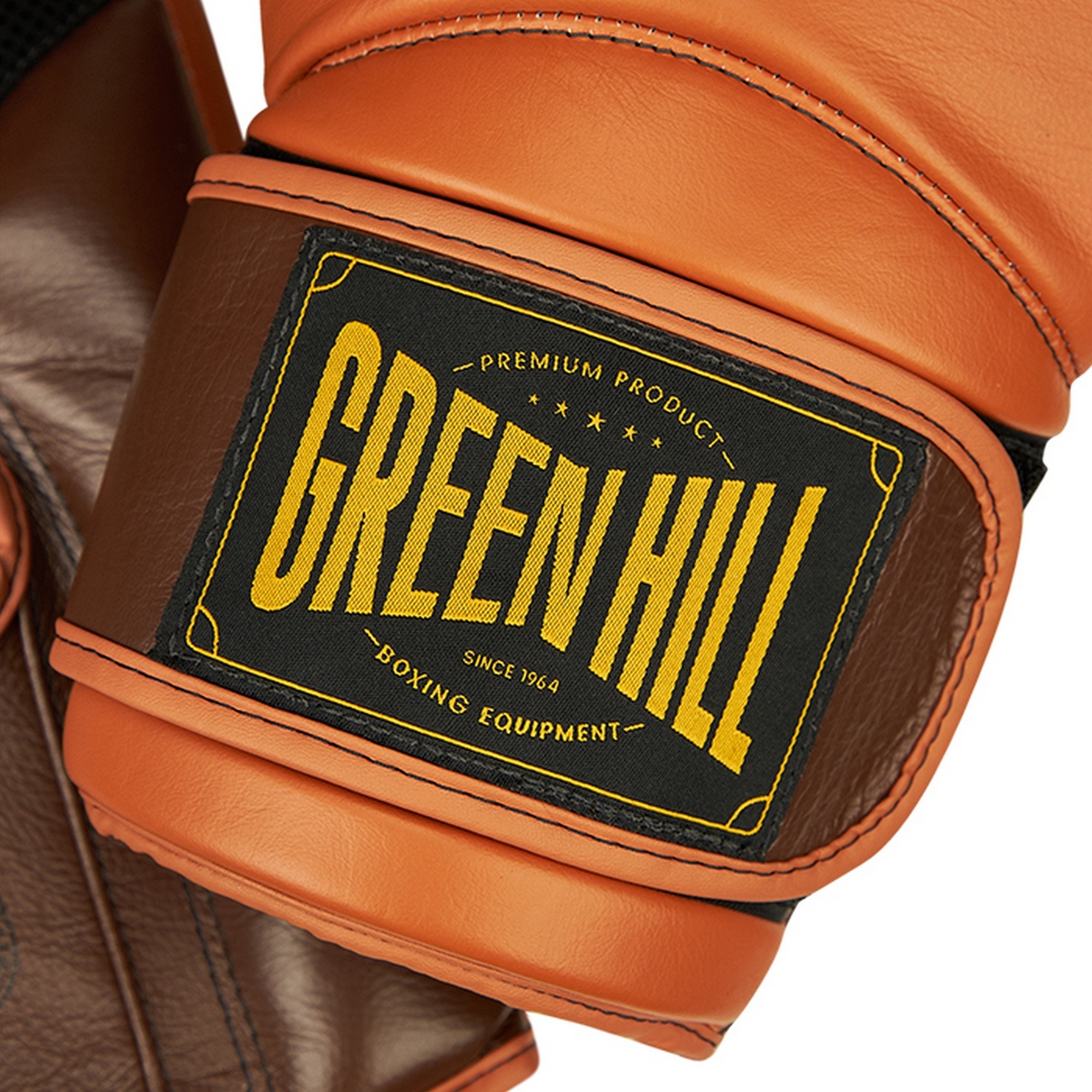 Боксерские перчатки Green Hill STRIKER THBGTR-23 коричневый 2000_2000