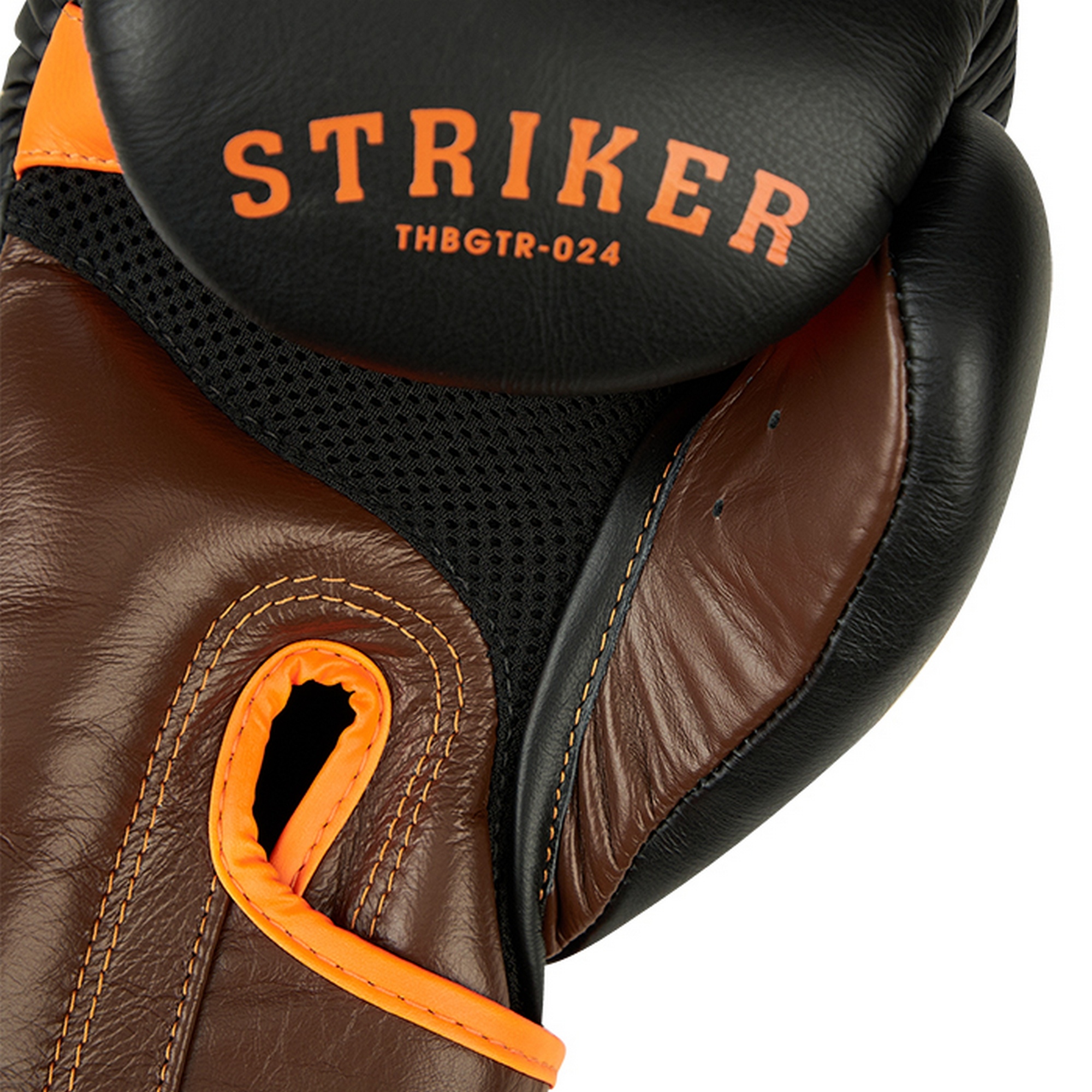 Боксерские перчатки Green Hill STRIKER THBGTR-024 черный\оранжевый 2000_2000